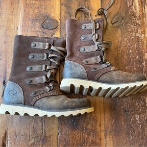 Sorel boots - brown suede